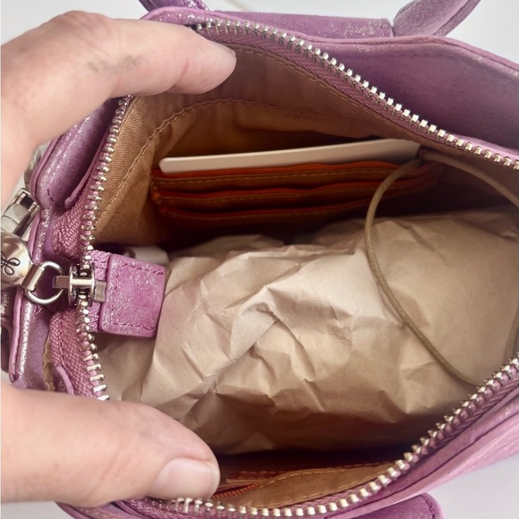 COPY - Hobo NWT hot Pink metallic leather mini crossbody/satchel with shoulder … - Picture 7 of 12